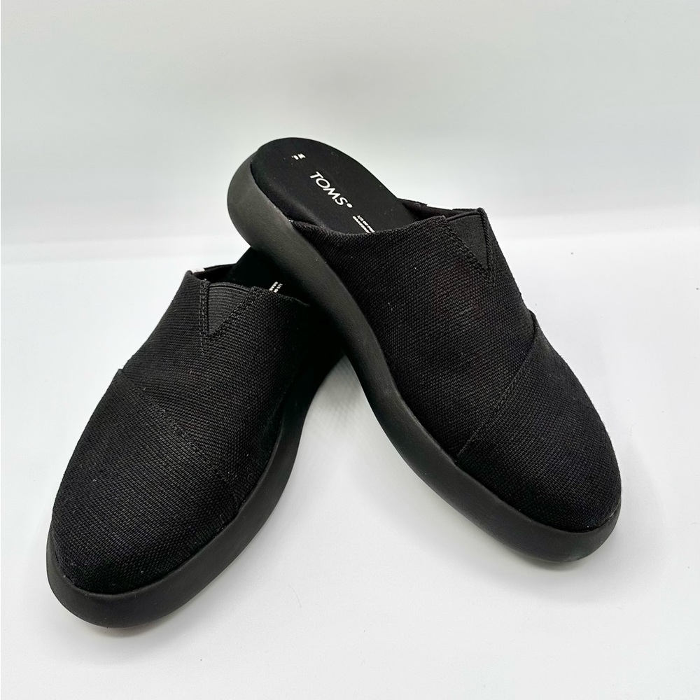 Toms Slide On Mules - Black Women’s Alpargata size 6.5